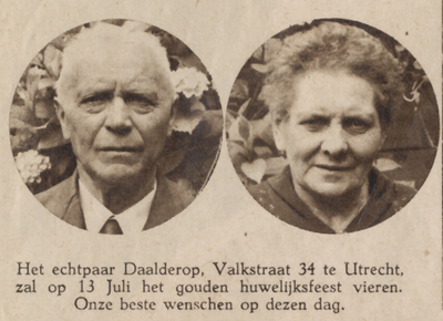 874606 Dubbelportret van het echtpaar Daalderop (Valkstraat 34) te Utrecht, dat 50 jaar getrouwd is.